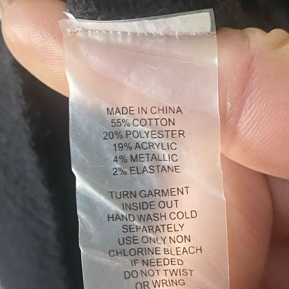 $80 Riley & Rae Women's Black Sequin Star Long-Sleeve Crewneck Sweater Medium - Picture 12 of 13